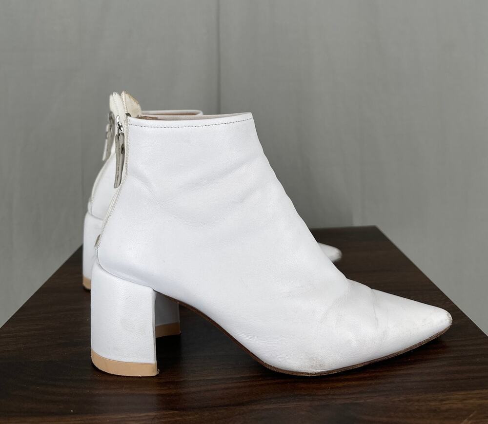 AGL Boots Womens 39 8.5 White Leather Ankle Zip Heeled Pointed Toe Western Boho
